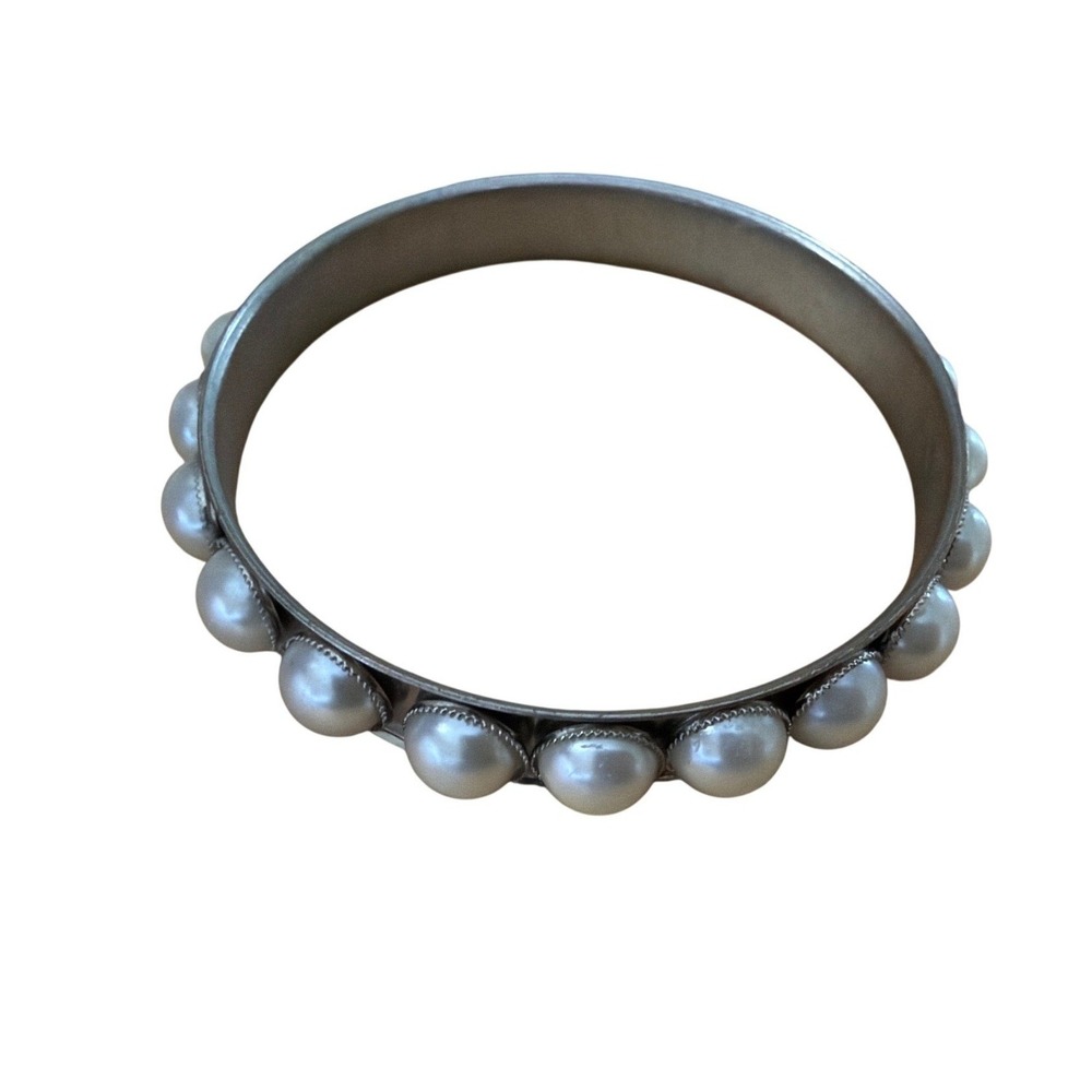 Silver Tone Faux Pearl Bangle Bracelet Classic‎ Elegant  Bridal Gift